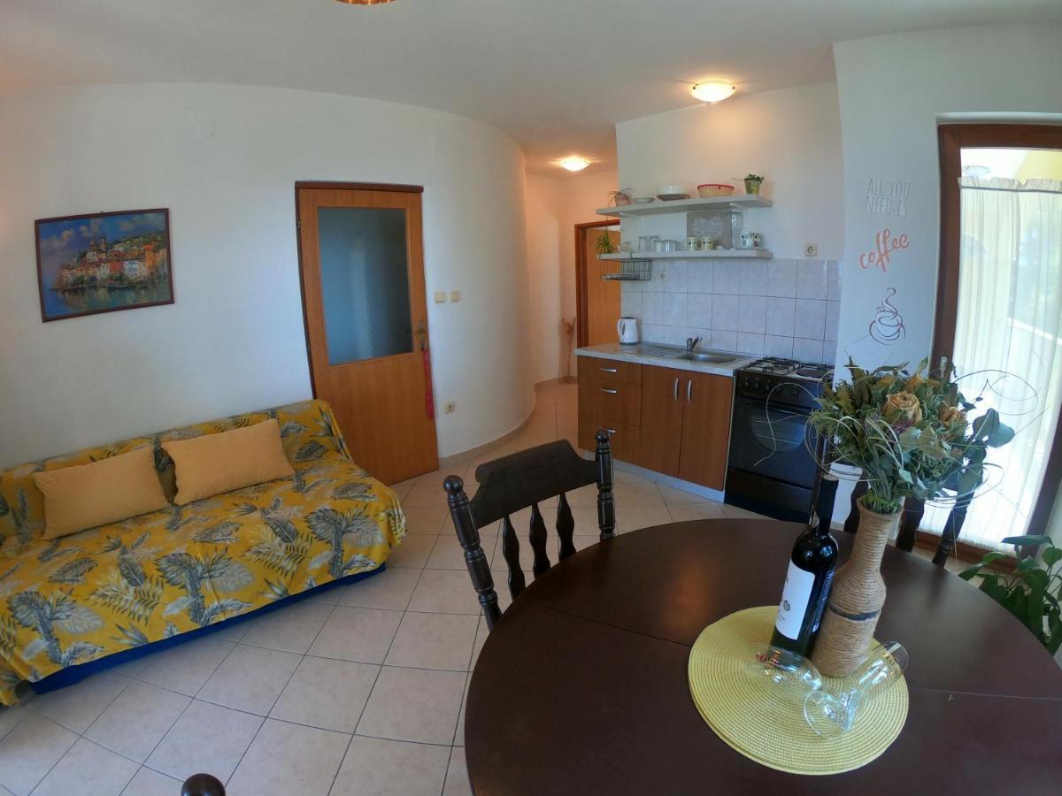 Apartments Stanko Петрчане Екстер'єр фото