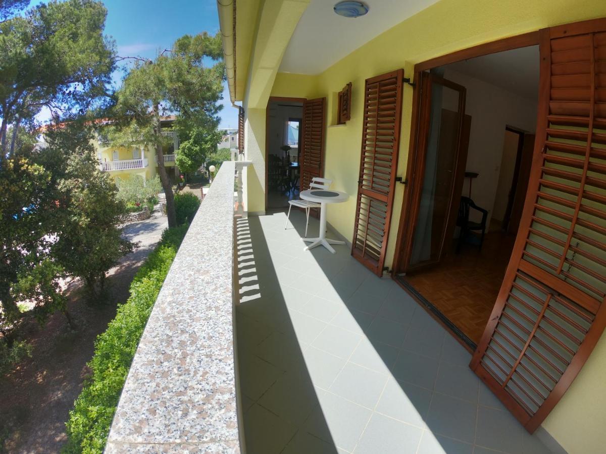 Apartments Stanko Петрчане Екстер'єр фото